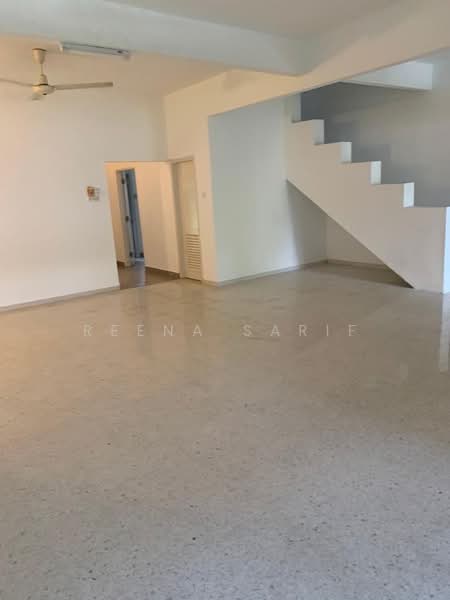 Rumah Berkembar untuk Dijual di Damansara Heights (Kuala Lumpur) - Reena Sarif - Living Room - PropertyGuru.com.my