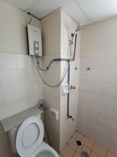 Kondominium untuk Disewa di Pantai Hillpark 2 - Sky Loong - Bathroom - PropertyGuru.com.my