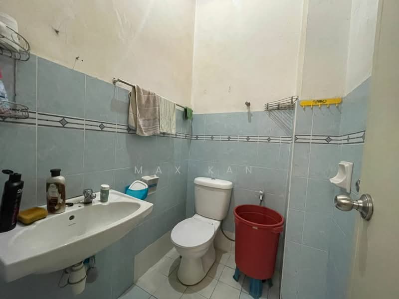 Rumah Teres untuk Dijual di Taman Setia Indah (Tebrau) - Max Kan - Bathroom - PropertyGuru.com.my
