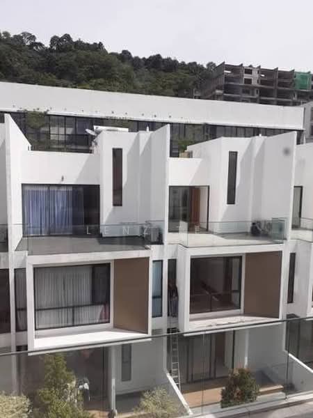 Rumah Teres untuk Dijual di Damansara Perdana (Selangor) - Lenz Tee - Exterior - PropertyGuru.com.my
