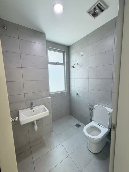 2-storey Terraced House for Sale in Bandar Gamuda Gardens (Rawang) - SK Luk - Bathroom - PropertyGuru.com.my