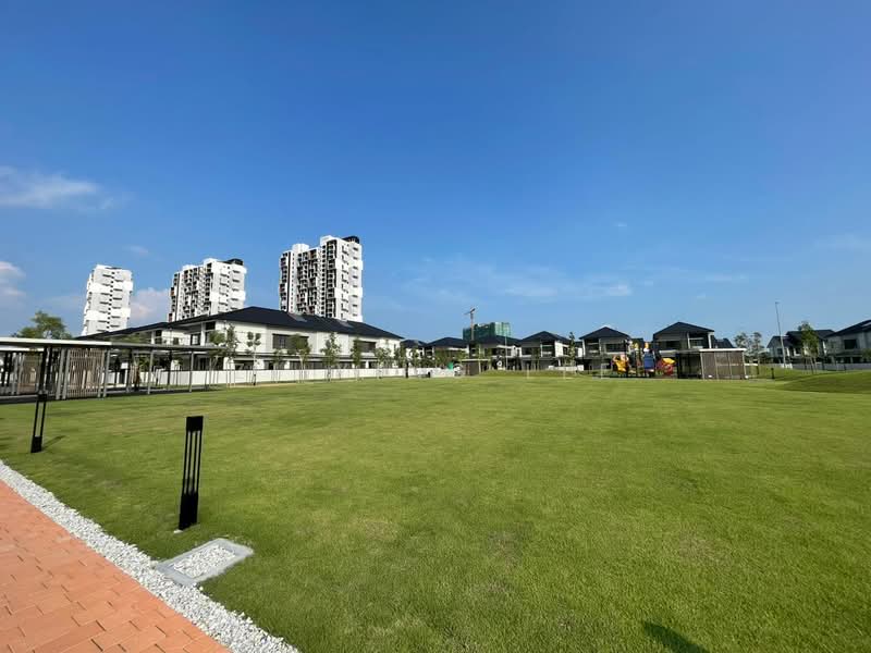 Semi-Detached House for Sale in Telok Panglima Garang (Selangor) - Zi Ying Lee - Exterior - PropertyGuru.com.my