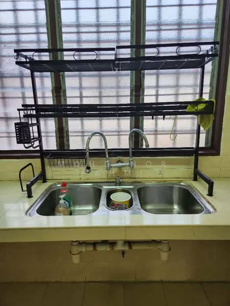 Rumah Teres untuk Dijual di Taman Dato Demang (Seri Kembangan) - Mohd Nor Fahmi - Kitchen - PropertyGuru.com.my