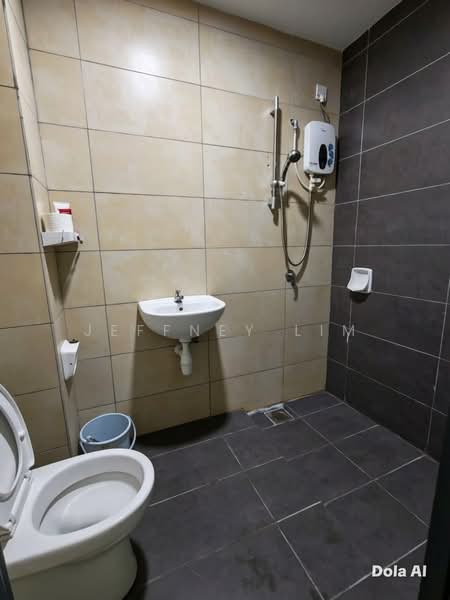 Service Residence for Rent at EDUSENTRAL - Jeffney Lim - Bathroom - PropertyGuru.com.my