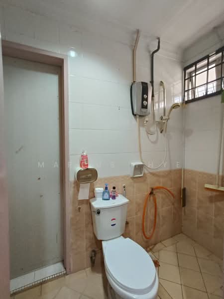 Rumah Teres 2 Tingkat untuk Dijual di Taman Seri Orkid (Skudai) - Marcus Thye - Bathroom - PropertyGuru.com.my