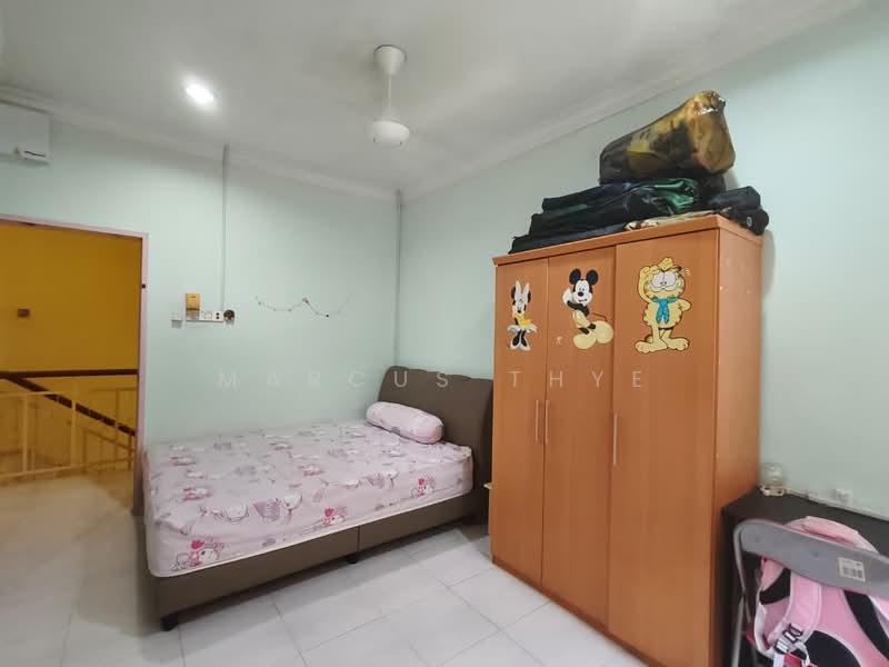 Rumah Teres 2 Tingkat untuk Dijual di Taman Seri Orkid (Skudai) - Marcus Thye - Bedroom - PropertyGuru.com.my