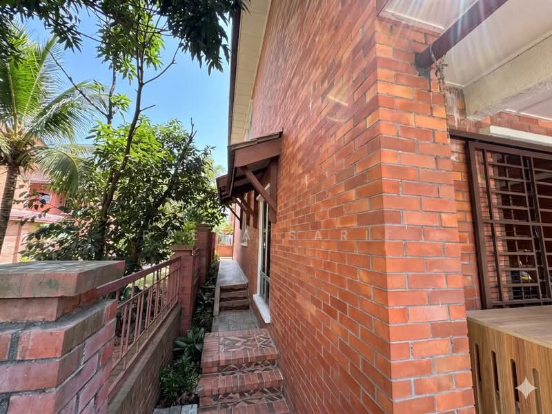 Rumah Teres 2 Tingkat untuk Dijual di Alam Budiman (Shah Alam) - Reena Sarif - Exterior - PropertyGuru.com.my
