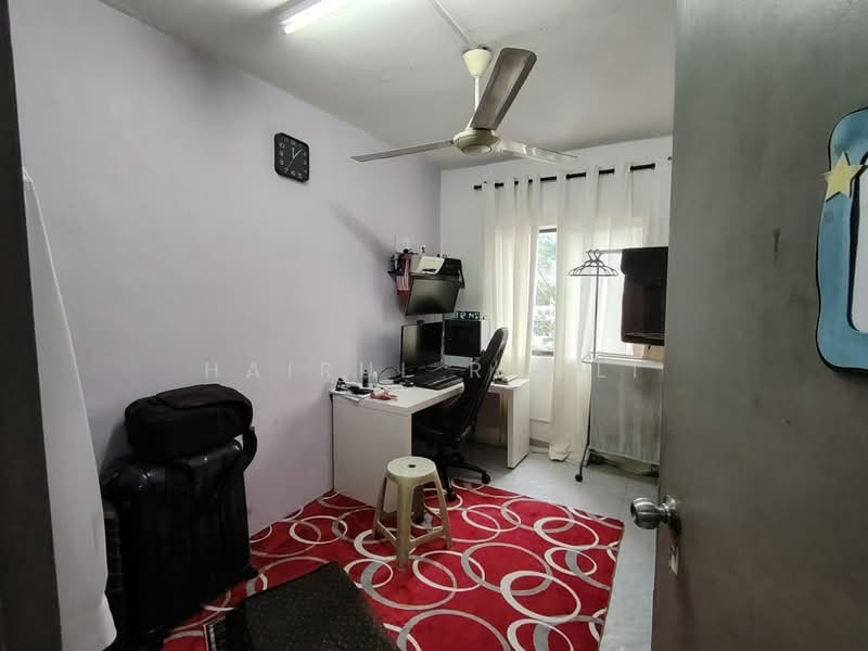 Flat for Sale at Pangsapuri Sri Meranti - Hairul Ramli - Study - PropertyGuru.com.my