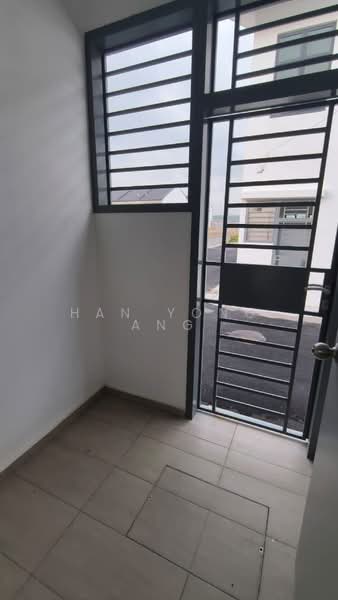 Rumah Teres 2 Tingkat untuk Dijual di Johor Bahru (Johor) - Han Yong Ang - Entrance - PropertyGuru.com.my