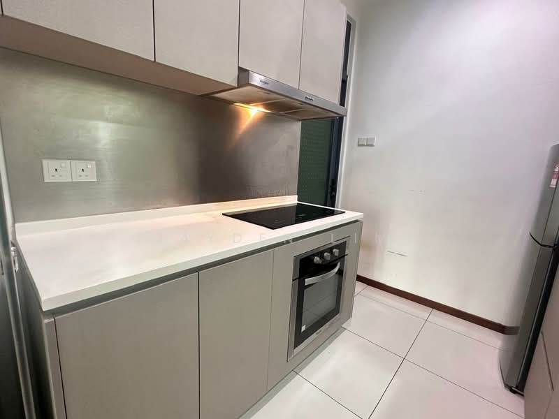 Servis Apartment untuk Disewa di Crescent Bay Suites (Teluk Bayu) - Jayden Lim - PropertyGuru.com.my