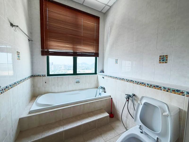 Condominium for Rent at Tanjung Park Condominium - Jerry Tan - Bathroom - PropertyGuru.com.my