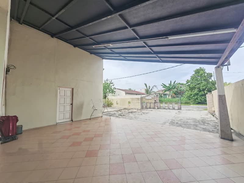 Bungalow for Sale in Rawang (Selangor) - SK Luk - Exterior - PropertyGuru.com.my