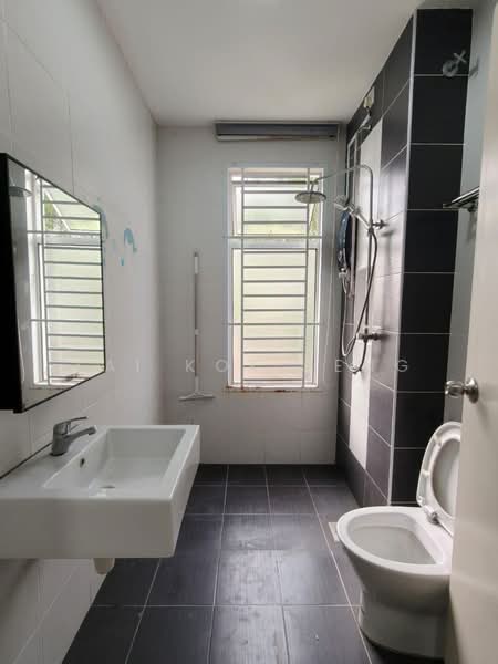 Rumah Teres untuk Dijual di Masai (Johor) - Lai Kok Seng - Bathroom - PropertyGuru.com.my
