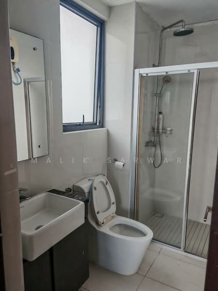 Condominium for Rent at Royal Strand @ Country Garden Danga Bay - Malik Sarwar - Bathroom - PropertyGuru.com.my