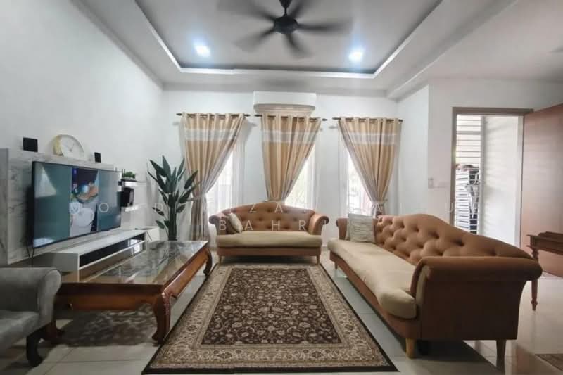 2-storey Terraced House for Rent in Cyberjaya (Selangor) - Mohd Aizat Saiful Bahri - Living Room - PropertyGuru.com.my