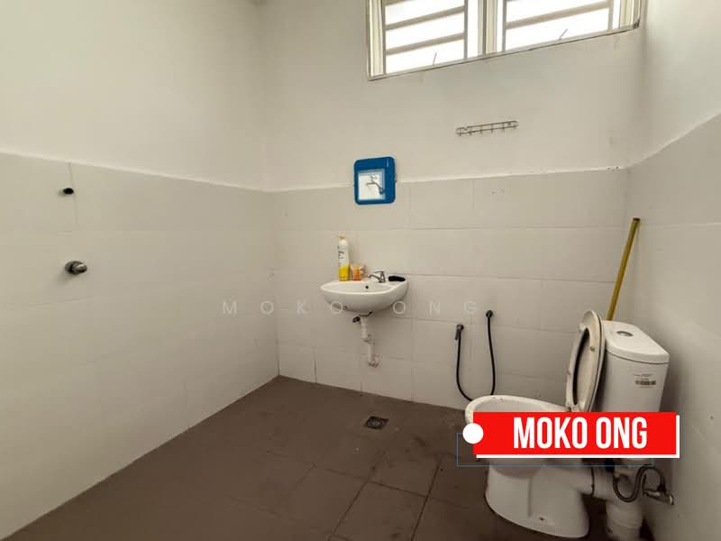 Kedai / Pejabat untuk Dijual di Jelutong (Penang) - Moko Ong - Bathroom - PropertyGuru.com.my