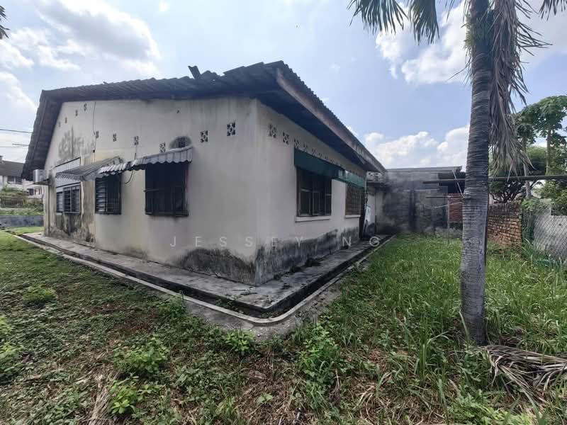 Rumah Berkembar untuk Dijual di Housing Trust (Ipoh) - Jessey Ng - Exterior - PropertyGuru.com.my
