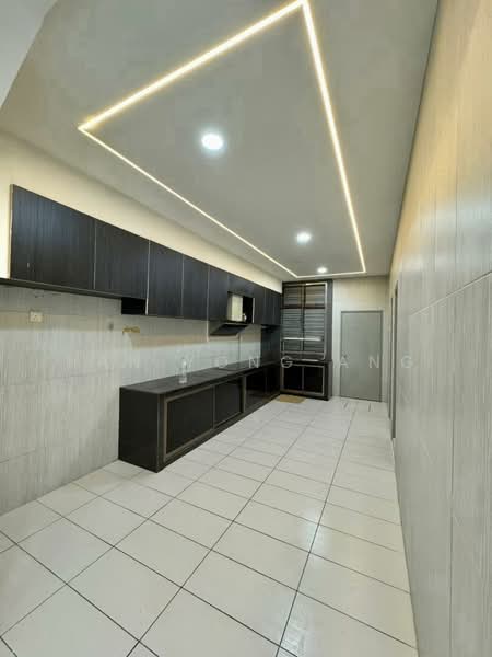 2-storey Terraced House for Sale in Taman Bestari Indah (Ulu Tiram) - Han Yong Ang - Kitchen - PropertyGuru.com.my