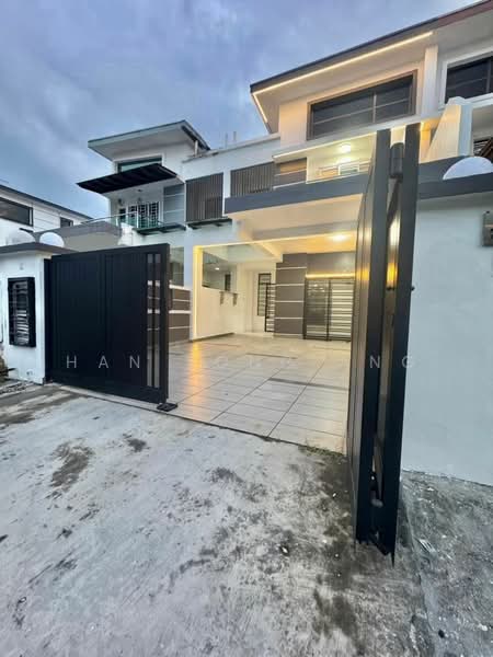 2-storey Terraced House for Sale in Taman Bestari Indah (Ulu Tiram) - Han Yong Ang - Exterior - PropertyGuru.com.my