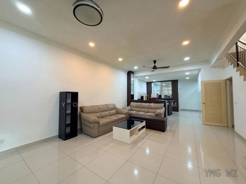 Rumah Teres 2 Tingkat untuk Dijual di Setia Indah 12 (Setia Alam) - Yongsen Lim - Living Room - PropertyGuru.com.my