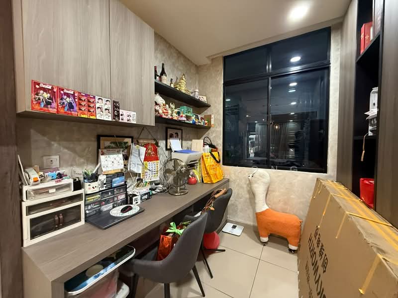 Rumah Teres 2 Tingkat untuk Dijual di Bandar Seri Alam (Masai) - Elston Chong - Study - PropertyGuru.com.my