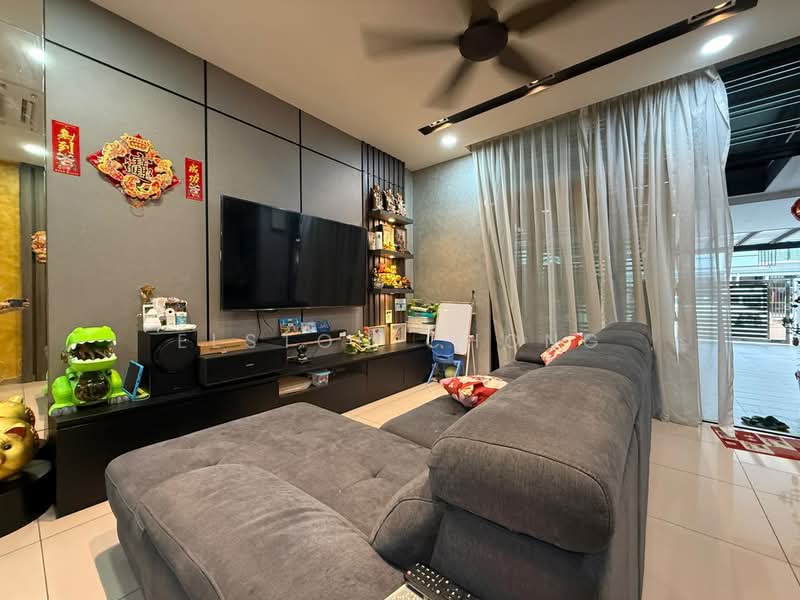 Rumah Teres 2 Tingkat untuk Dijual di Bandar Seri Alam (Masai) - Elston Chong - Living Room - PropertyGuru.com.my