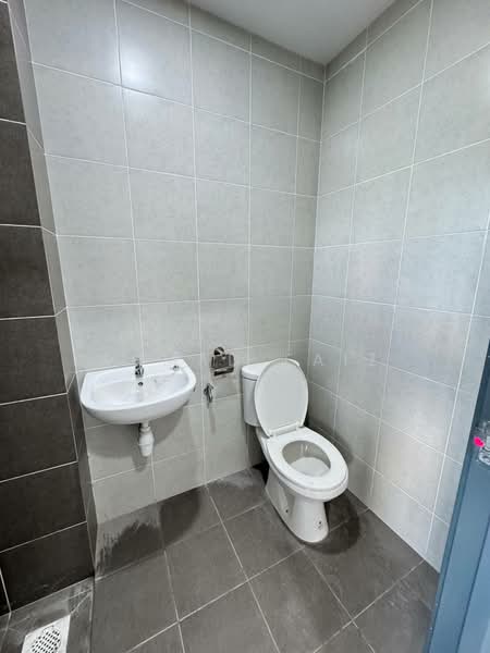 Rumah Teres 2 Tingkat untuk Disewa di Dengkil (Selangor) - Ahmad Faiz - Bathroom - PropertyGuru.com.my