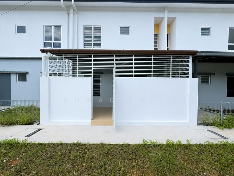 Rumah Teres 2 Tingkat untuk Disewa di Dengkil (Selangor) - Ahmad Faiz - Exterior - PropertyGuru.com.my