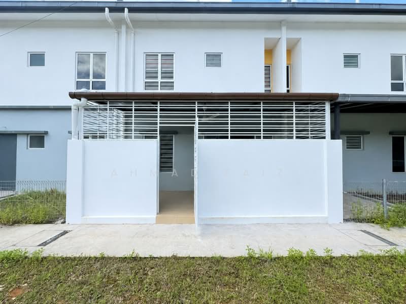 Rumah Teres 2 Tingkat untuk Disewa di Dengkil (Selangor) - Ahmad Faiz - Exterior - PropertyGuru.com.my