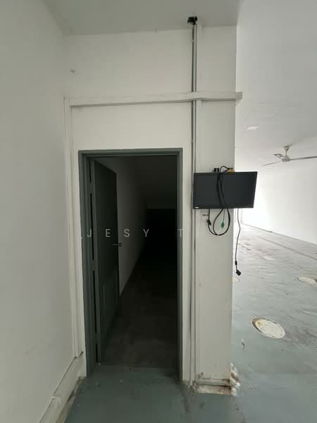 Shop for Rent in Taman Dato Onn (Johor Bahru) - Jesy Tey - Interior - PropertyGuru.com.my