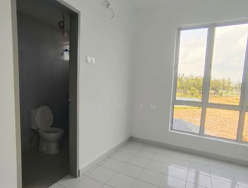 Apartment for Sale at Seri Serindit Residence - CHIN FN - Bathroom - PropertyGuru.com.my
