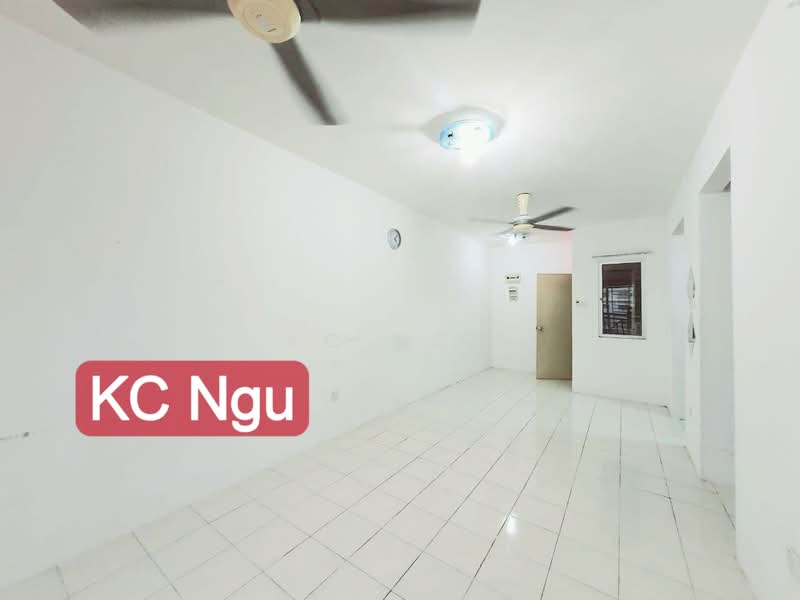 Rumah Teres 1 Tingkat untuk Dijual di Bandar Sri Damansara (Selangor) - KC Ngu - Living Room - PropertyGuru.com.my