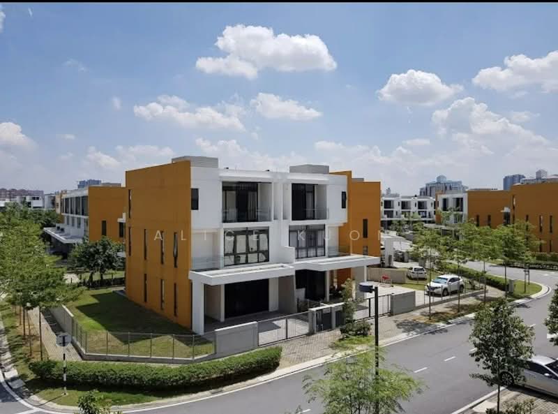 3-storey Terraced House for Sale in Taman Tasik Damai (Sungai Besi) - Alice Kuon - Exterior - PropertyGuru.com.my