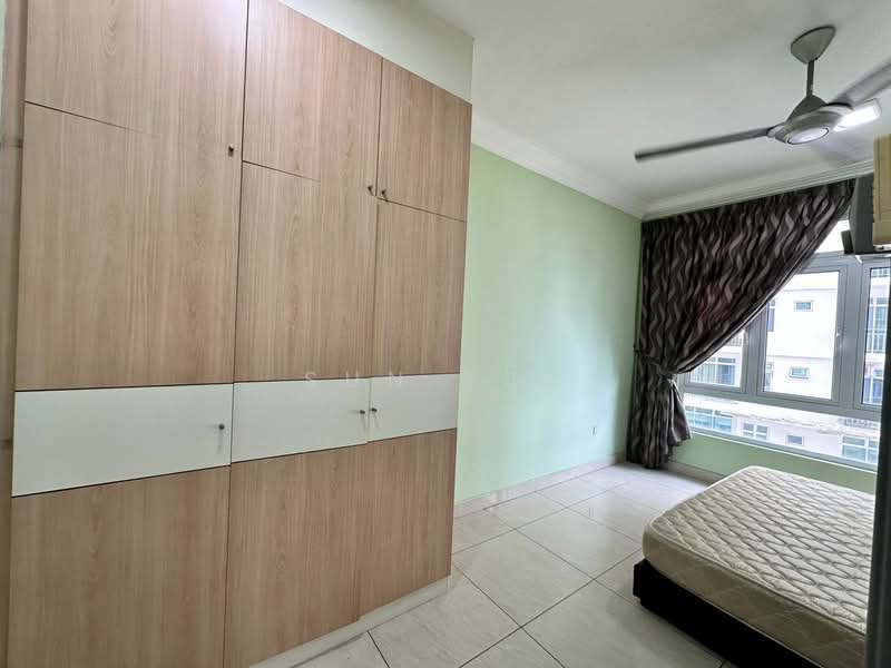Service Residence for Rent at Pangsapuri Tanah Emas (Golden Sands) - Sun Yap - Bedroom - PropertyGuru.com.my