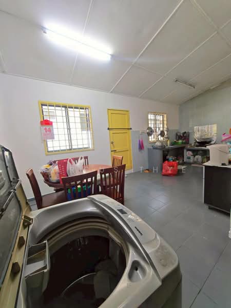 2-storey Terraced House for Sale in Taman Tasek (Johor Bahru) - Marcus Thye - Kitchen - PropertyGuru.com.my