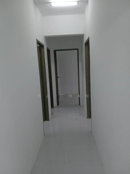 Apartment for Rent at Taman Pulai Mutiara 2: Phase A3A - A3C - SJ CHAN - Corridor - PropertyGuru.com.my