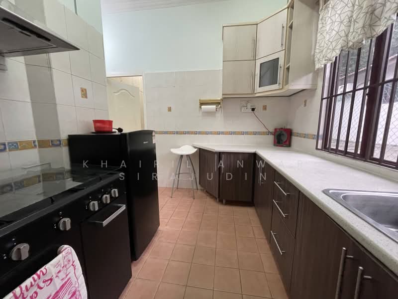 Rumah Teres 1 Tingkat untuk Dijual di Seksyen 4 (Kota Damansara) - Khairil Anwar Sirajudin - Kitchen - PropertyGuru.com.my