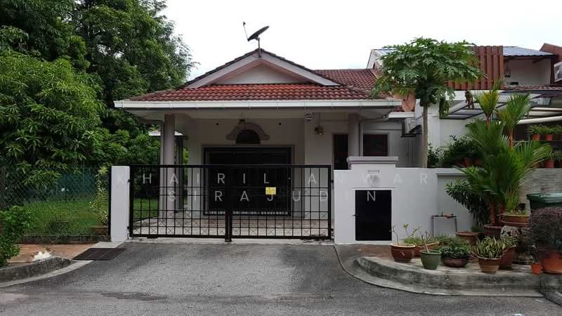 Rumah Teres 1 Tingkat untuk Dijual di Seksyen 4 (Kota Damansara) - Khairil Anwar Sirajudin - Exterior - PropertyGuru.com.my