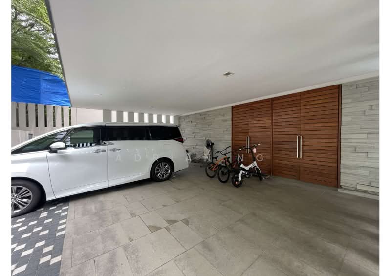 Bungalow for Rent in Seputeh (Kuala Lumpur) - Adrian Ng - Car Park - PropertyGuru.com.my