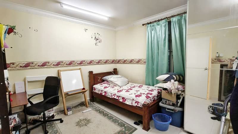 1.5-storey Terraced House for Sale in Taman Daya (Johor Bahru) - LZ Lau - Bedroom - PropertyGuru.com.my