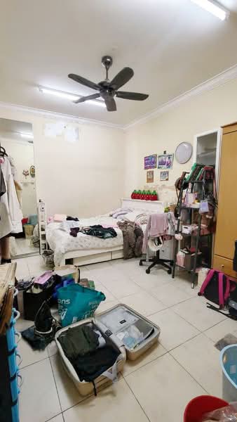 1.5-storey Terraced House for Sale in Taman Daya (Johor Bahru) - LZ Lau - Bedroom - PropertyGuru.com.my