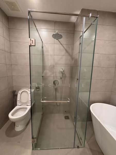 Servis Apartment untuk Disewa di Dorsett Waterfront Subang - Alice Lee - Bathroom - PropertyGuru.com.my