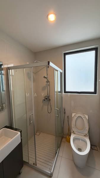 Condominium for Rent at Royal Strand @ Country Garden Danga Bay - May Lee - Bathroom - PropertyGuru.com.my