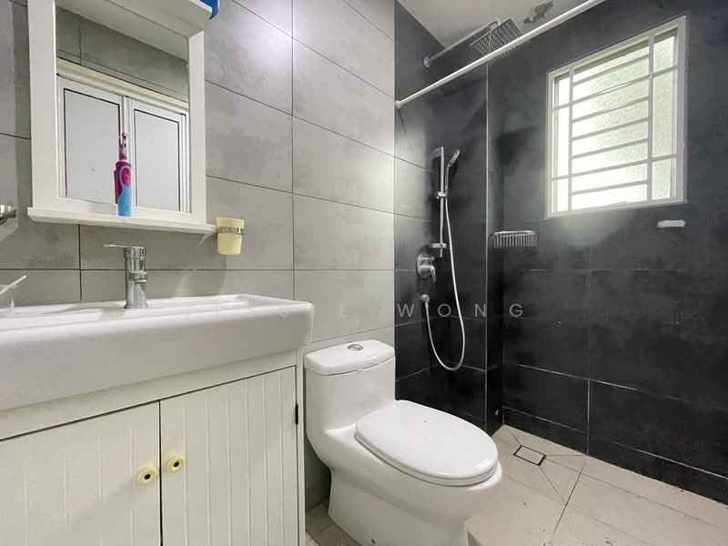 Rumah Teres 2 Tingkat untuk Dijual di Rawang (Selangor) - Jessie Wong - Bathroom - PropertyGuru.com.my