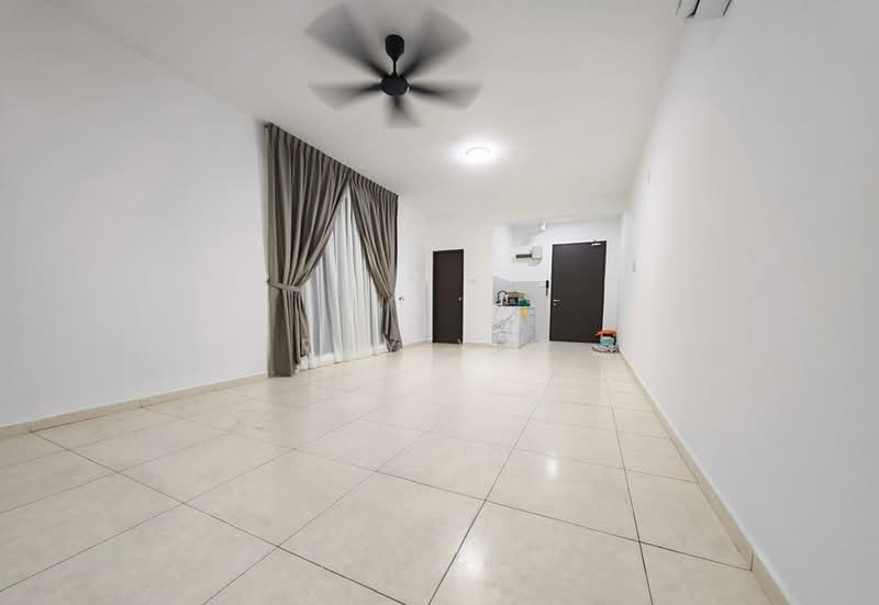 Servis Apartment untuk Disewa di The Garden Residences - Roy Yap - Living Room - PropertyGuru.com.my