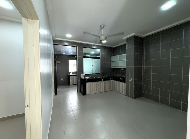 2-storey Terraced House for Sale in Bandar Bukit Raja (Klang) - Sally Yong - Kitchen - PropertyGuru.com.my