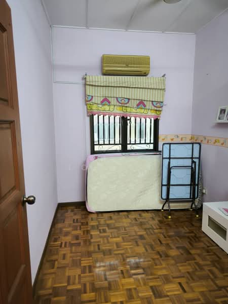 2-storey Terraced House for Rent in Taman Wawasan (Puchong) - Lok Teh - Bedroom - PropertyGuru.com.my