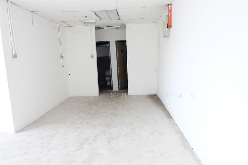Gudang untuk Disewa di Kapar (Selangor) - Sajiv Shivadas - Bathroom - PropertyGuru.com.my