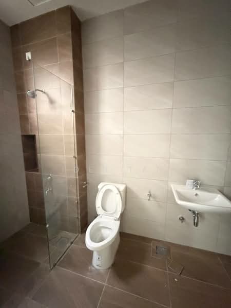 Cluster House for Sale in Taman Impian Emas (Skudai) - Iden Tan - Bathroom - PropertyGuru.com.my