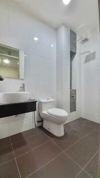 Rumah Teres 2 Tingkat untuk Dijual di East Ledang (Iskandar Puteri (Nusajaya)) - Karine Sior - Bathroom - PropertyGuru.com.my